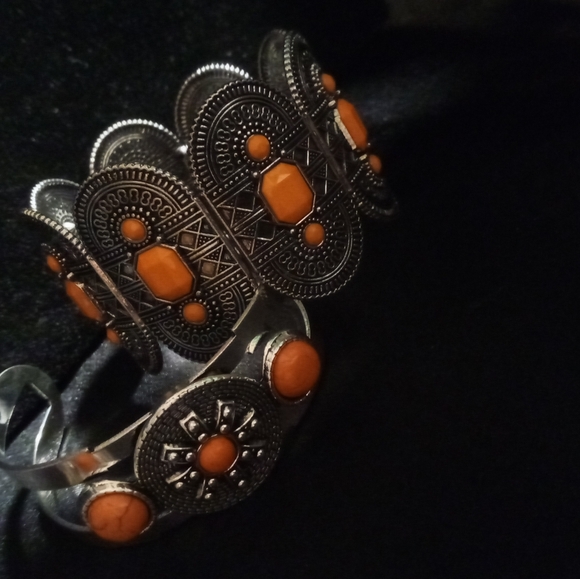 2 Intricate Silver Bracelet with Orange coral color Stones & matching earrings - Picture 5 of 8